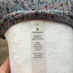 Lululemon  Size 6 Heathered Gray Long Sleeve Thumbhole Zip Pocket Top Photo 1