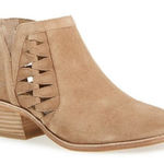 Vince Camuto  Peera Tan‎ Suede Ankle Booties Boots Shoes Womens Size 7.5M Photo 0