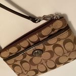 Coach Wristlet Photo 4