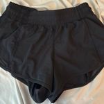 Lululemon Hotty Hot Short 2.5” Photo 0