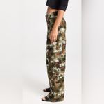 Levi's NWOT Levi’s Premium Wide Leg Relaxed Baggy Green Camouflage Cargo Pants 24 Photo 1