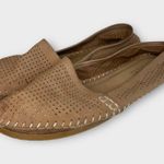 Adam Tucker  casual flats. Size 8. Photo 2