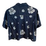 palmwave hawaii denim button down shirt with white hibiscus print Blue Size M Photo 2
