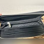 Steve Madden Zip Around Wallet Wrislet Black Photo 4