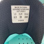 Way of Wade  basketball/volleyball shoes Photo 4