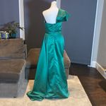 Women’s Green One Shoulder Full Length Mermaid Fit Formal Dress Size 6 Green Photo 3
