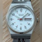 Seiko SQ Vintage Ladies Watch Light Silver Dial Stainless Bracelet Date Window Photo 0