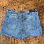 Silver Jeans Silver short high rise tied and wide 31 denim mom shorts Photo 3