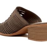 Melrose and Market  Raymie Clog Stone Woven Mules 8 Vegan Leather Suede Gray Photo 1