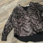 Gibson Latimer  large sparkly top Photo 3