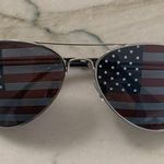 Patriotic American Flag Aviator Sunglasses Red Photo 0