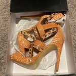High heel strappy shoes Size 10 Photo 0