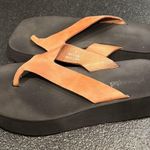 Jeffrey Campbell  flip flop- Tan women’s size 8! Photo 0