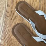 Tommy Bahama  Speedwell Ivory Canvas Flip Flops Women’s US10 Photo 1