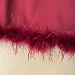 Gilli Burgundy Feather Trim Shift Dress Size Medium Red Photo 7