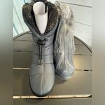 Guess NWT Women’s Leeda 2 Cold Weather Winter Snow Boots Gray Size 8.5 Photo 1