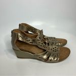 Earth Origins  Kingsley gold leather wedge sandals size‎ 7 Photo 1