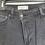 Abercrombie & Fitch Ultra High Rise 90s Straight Jean 28 6 Short Black Photo 2