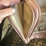 Bagsmart Quilted Pink Travel Bag Photo 2