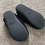 Dearfoams  Black Cable Knit Slippers SIZE 5-6 Photo 3