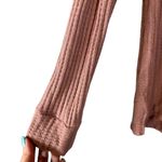 Chaser  Dusty Rose V-Neck Long Sleeve Waffle Knit Pullover Blouse Women Sz M Photo 3
