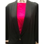 Maggie Barnes  Black Blazer Photo 1