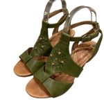 Naya Timpas Green Leather Beaded T Photo 4