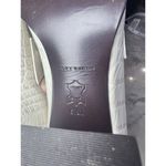 Tory Burch Jessa White Croc Embossed Leather Brass hardware Heeled Pumps EUC 6.5 Photo 9