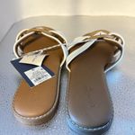 Universal Threads Universal thread with tags slip on sandals. White with beautiful tan size 6 1/2. Photo 2