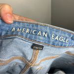 American Eagle destroyed mom jeans light wash women’s size 4 long trendy casual Photo 6