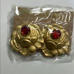Gold and Red Vintage Floral Earrings Photo 3