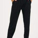 Vuori Boyfriend Jogger Photo 6