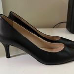 Cole Haan Black Leather Park Pumps Photo 2