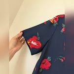 Babaton Aritzia  Randy Short Sleeve Blouse   V Neckline Floral Sz L EUC Photo 5