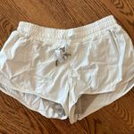 Lululemon Hotty Hot Short 2.5” Photo 0