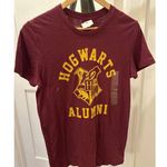 Harry Potter  Unisex Hogwarts Crest Hogwarts Alumni Maroon Shirt NWT Size Small Photo 0