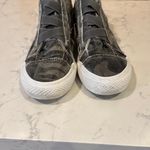 blowfish  Malibu Mamba Wedge Sneaker camo gray size 9  casual canvas side zip Photo 4