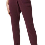 Lululemon On the Fly Jogger Woven Cassis Photo 0