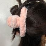 Baby Pink Fluffy Claw Clip Photo 2