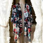 Simply Noelle  floral kimono style Wrap Photo 1