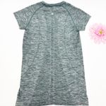 Lululemon Run: Swiftly Tech Short Sleeve Crew
Space Dye Heathered Fuel Green Photo 9
