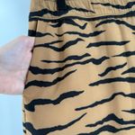 Chico's Zenergy Skort Size 6 UPF Tiger Print Curved Hem Athleisure Golf Travel Photo 4