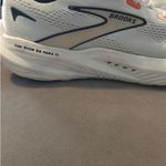 Brooks JZD White Sneakers with Blue Sole Photo 6