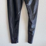 Carbon 38  Legging in Takara Shine Photo 1