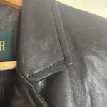 Danier ladies Black soft Leather Jacket with Tailored Silhouette size 4 Photo 5