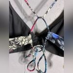 Lululemon Sun Soaker Bikini Top in Nocturnal Floral Multi. Size 8 Photo 6