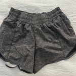 Lululemon Hotty Hot Low-Rise Short 4” Photo 2