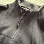 Lululemon Women’s Define Black Full-Zip Jacket Size 6 Active Wear Photo 2