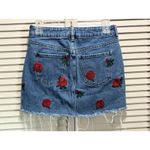 PacSun Denim Mini Skirt Size 26 Pockets Embroidered Roses Zip/Button Y2K Photo 2