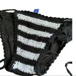 Beauty & the Beach Crochet Bikini Bottom nwt Size XS Photo 1